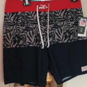 Men’s board shorts